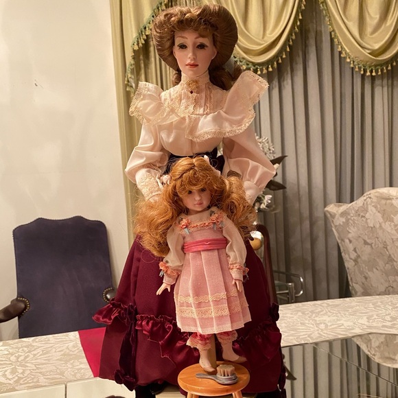 Vintage Franklin Heirloom Dolls(Set of 4) - Picture 8 of 16